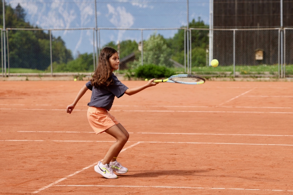Village Camps International Summer Camp Leysin, Switzerland 2025-08-09 https://www.villagecamps.com/journals_admin/images/2613-6164-tennis 234.jpg